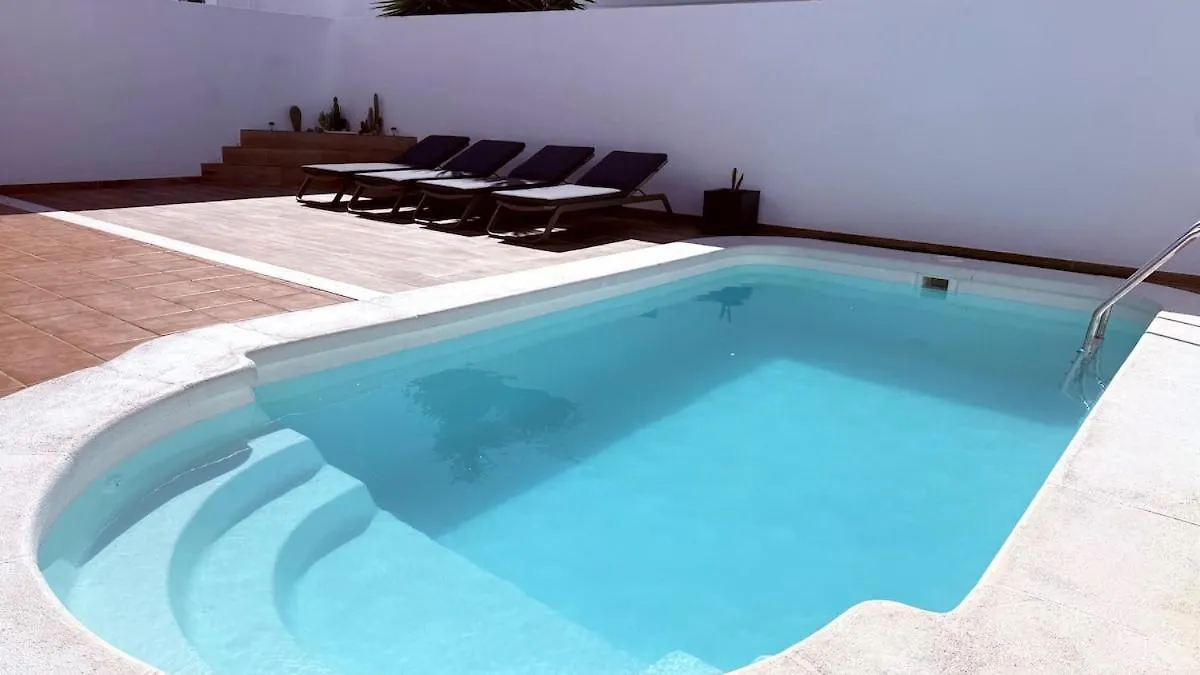 Villa Casa Lomas à Playa Blanca  Hébergement de vacances